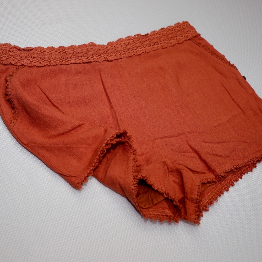 Rust Shorts - Picture 5 of 8